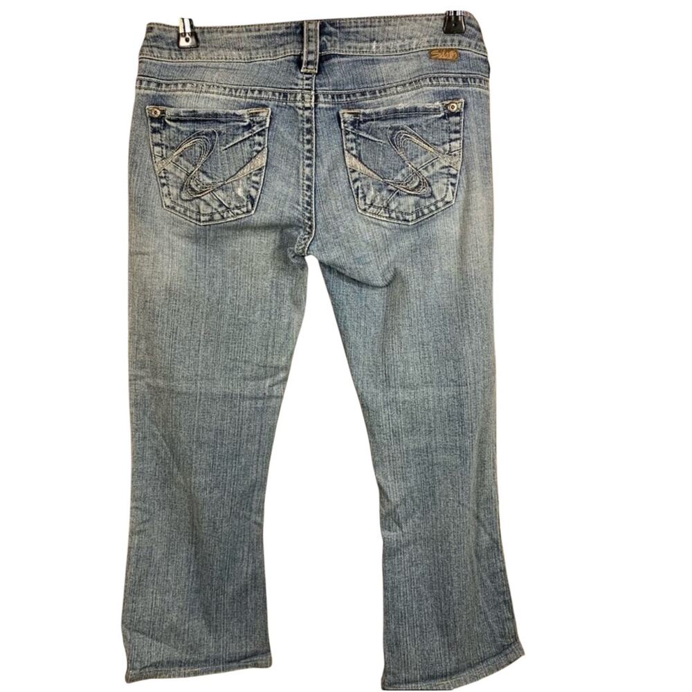 Silver Jeans TUESDAY Capris Womens Sz 28 Light Denim Cropped Embroidered Summer